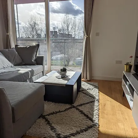 Modern London Apartment Near Greenwich - Rooftop City View Exterior photo